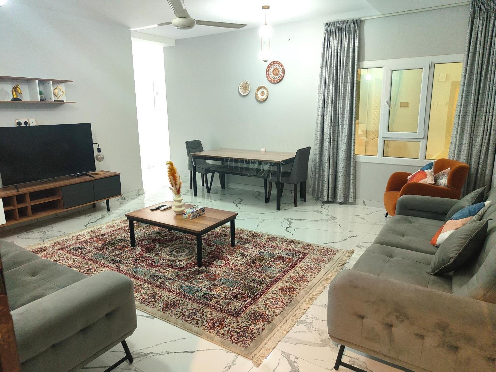 Apartment Lovely 2br In Heart Of Downtown. Muscat