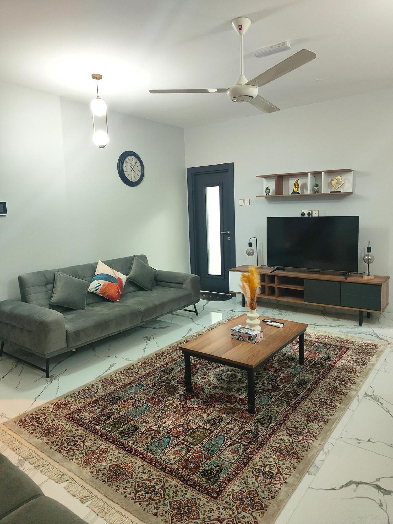 Lovely 2br In Heart Of Downtown. *